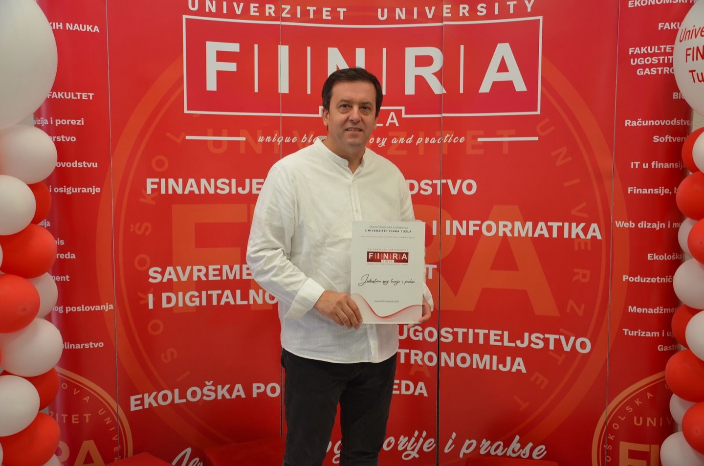 Nermin Hodžić, osnivač Cooking Academia Sarajevo, upisao studijski program Turizam, ugostiteljstvo i gastronomija na Univerzitetu FINRA Tuzla